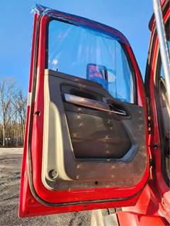 Kenworth T880 Left Door