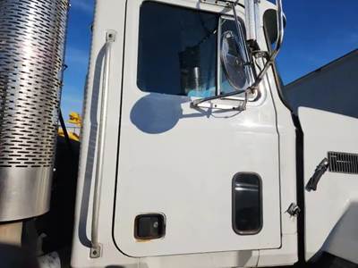 Mack CL713 Right Door