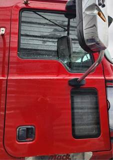 Mack Titan TD713 Right Door for a 2010 Mack TD713