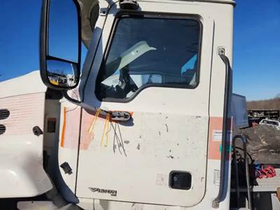 Mack Vision CXN613 Left Door for a 2005 Mack CXN613