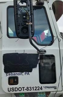 Mack Vision CXN613 Right Door for a 2005 Mack CXN613