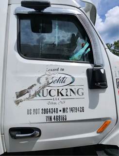 Peterbilt 579 Right Door