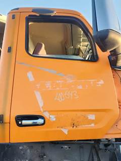 Peterbilt 579 Right Door