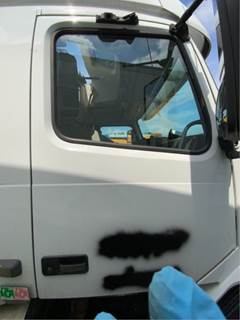 Volvo VNL Right Door