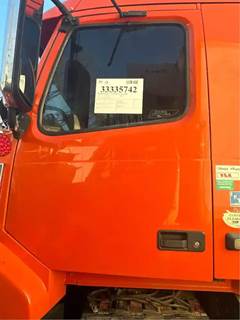 Volvo VNL Left Door