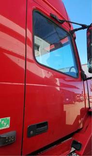 Volvo VNL Right Door