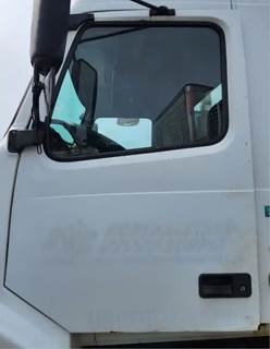 Volvo VNL Left Door