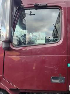 Volvo VNL Left Door