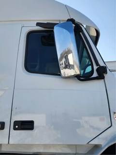 Volvo VNL Right Door