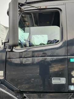 Volvo VNL Left Door