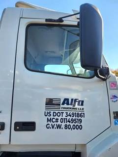 Volvo VNL Right Door