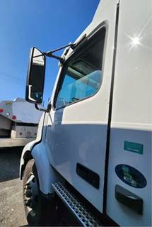 Volvo VNR64T Left Door