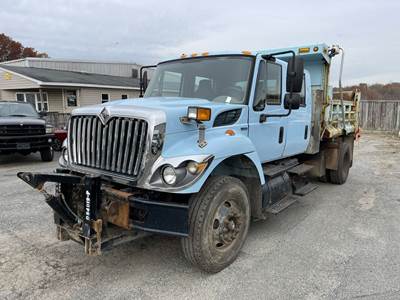2009 International 7400 Crew Cab Dump Truck with plow A frame and salt spreader