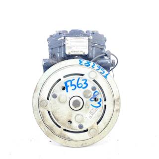 International DT530 Air Compressor for a 2002 International F-4900