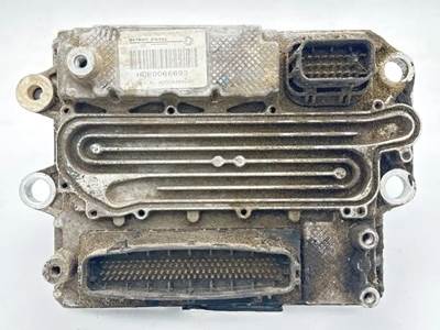Detroit DD13 Engine Control Module (ECM) for a Freightliner Cascadia 113