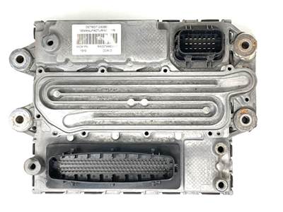 Detroit DD15 Engine Control Module (ECM) for a 2010 Freightliner Cascadia 125