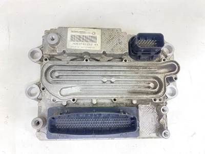 Detroit DD15 Engine Control Module (ECM) for a 2014 Freightliner Cascadia 125