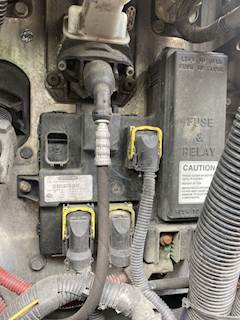 Freightliner Cascadia 125 Engine Control Module (ECM)