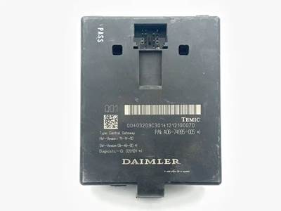 Freightliner Cascadia 125 Engine Control Module (ECM)