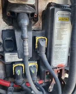 Freightliner Cascadia 125 Engine Control Module (ECM)