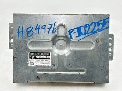 メルナ 2002 Nissan Xterra MEC07-361 A1 Computer Brain Engine