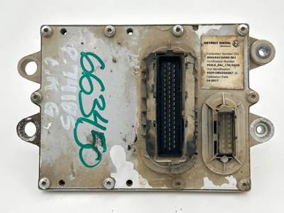 Mercedes-Benz MBE 904 Engine Control Module (ECM) for a 2005 Freightliner MT45 Chassis