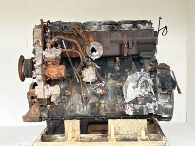 Caterpillar C15 Engine Core for a 2006 Peterbilt 387