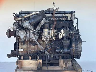 Detroit DD15 Engine Core for a 2011 Freightliner Cascadia 125