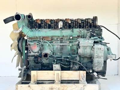 Volvo D13 Engine Core for a 2015 Volvo VNL