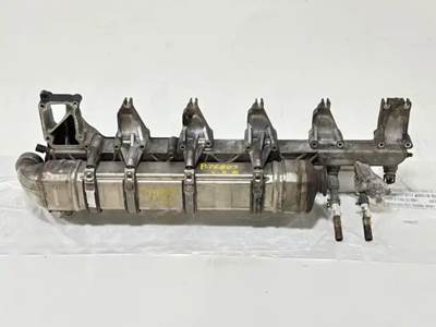 Detroit DD15 Engine Part for a 2014 Freightliner Cascadia 125