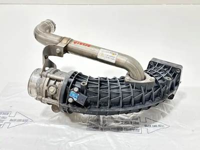 Detroit DD15 Engine Part for a 2014 Freightliner Cascadia 125