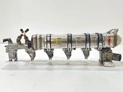 Detroit DD15 Engine Part for a 2012 Freightliner Cascadia 125