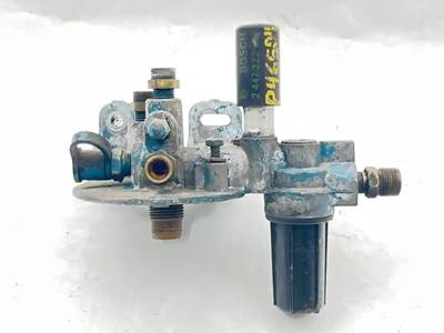 International DT466 Engine Part for a 2002 International 4700