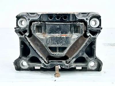 Freightliner Cascadia 116 Engine Mount