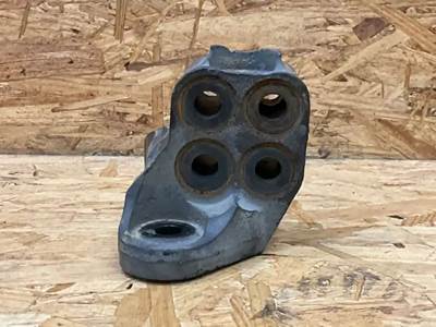 (Used) Paccar MX13, Engine Mount- Part Number: 1670902, Side: Driver Side,