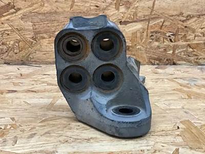 (Used) Paccar MX13, Engine Mount- Part Number: 1670903, Side: Passenger Side 