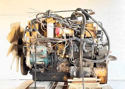 Caterpillar 3126 Engine for a 2002 GMC T7500