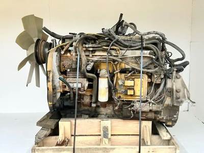 Caterpillar 3176 Engine for a 1996 Ford LA9000 Aero Max 106