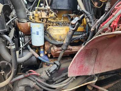 Caterpillar 3208 Engine for a 1988 Chevrolet C70