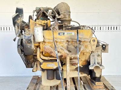 Caterpillar 3208 Engine for a 1983 Ford 8000