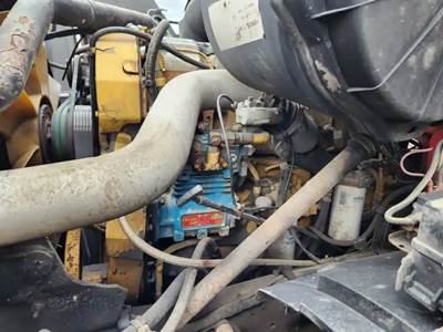 Caterpillar 3406 Engine for a 2000 Sterling L9500