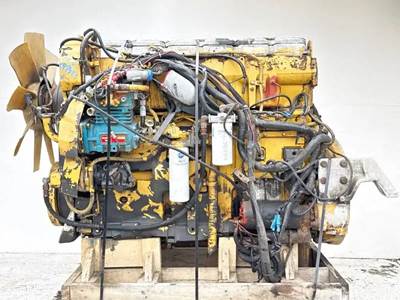 Caterpillar 3406 Engine for a 2000 Sterling L9500