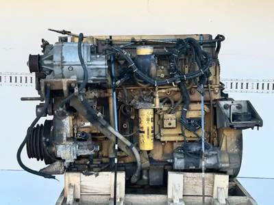 Caterpillar C13 Engine for a 2006 Mci D4500