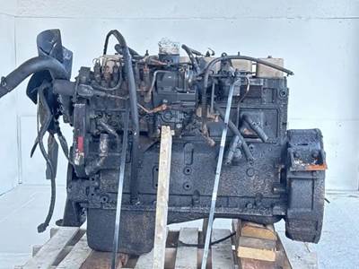 Cummins B5.9-160 Engine for a 1997 Freightliner MT45 Chassis