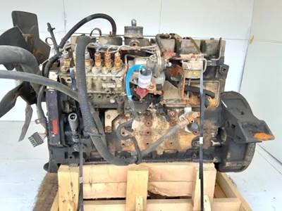 Cummins B5.9 Engine for a 1998 Freightliner MT45 Chassis
