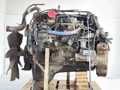 Cummins ISB 5.9L Engine for a 2001 Sterling SC7000