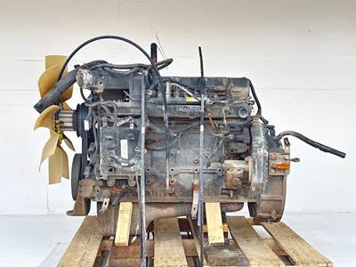 Cummins ISB 5.9L Engine for a 2006 Freightliner MT45 Chassis
