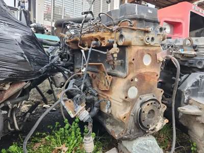 Cummins ISB Engine for a 2001 Freightliner MT55 Chassis