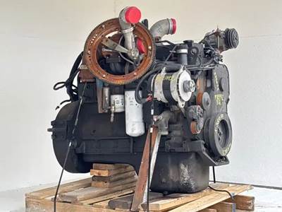 Cummins ISC Engine for a 1999 Freightliner FL70 For Sale | Elkton, MD ...