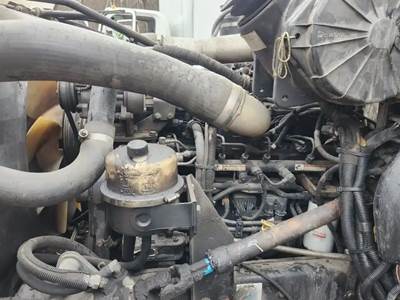 Cummins ISC Engine for a 2007 Peterbilt 330